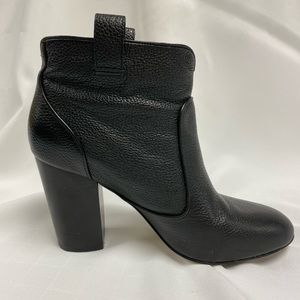 Black French Connection booties. Sz 38.